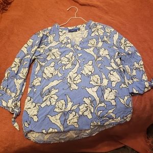 3/4 sleeved button up shirt